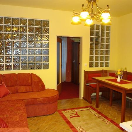 HoldLux Apartmanok Sárvár Dış mekan fotoğraf
