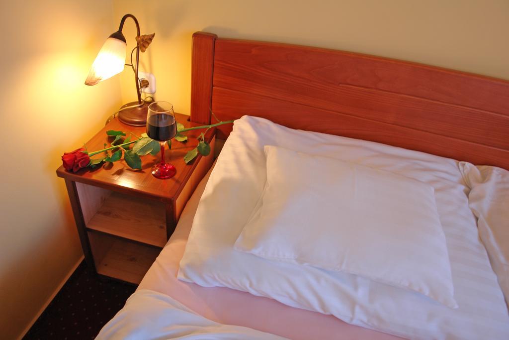 HoldLux Apartmanok Sárvár Dış mekan fotoğraf